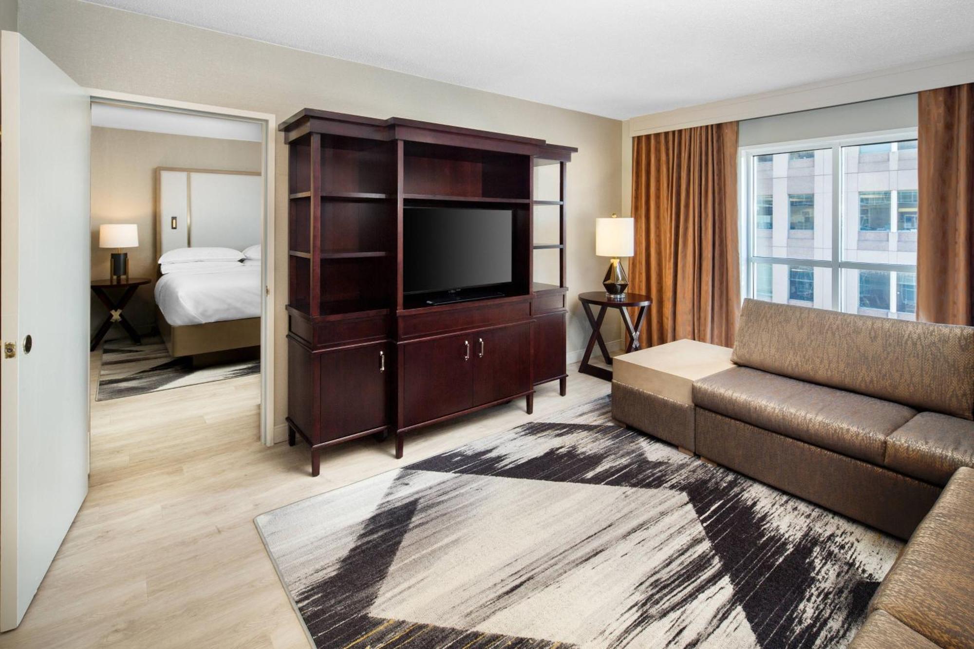 Sheraton Raleigh Hotel Exterior foto
