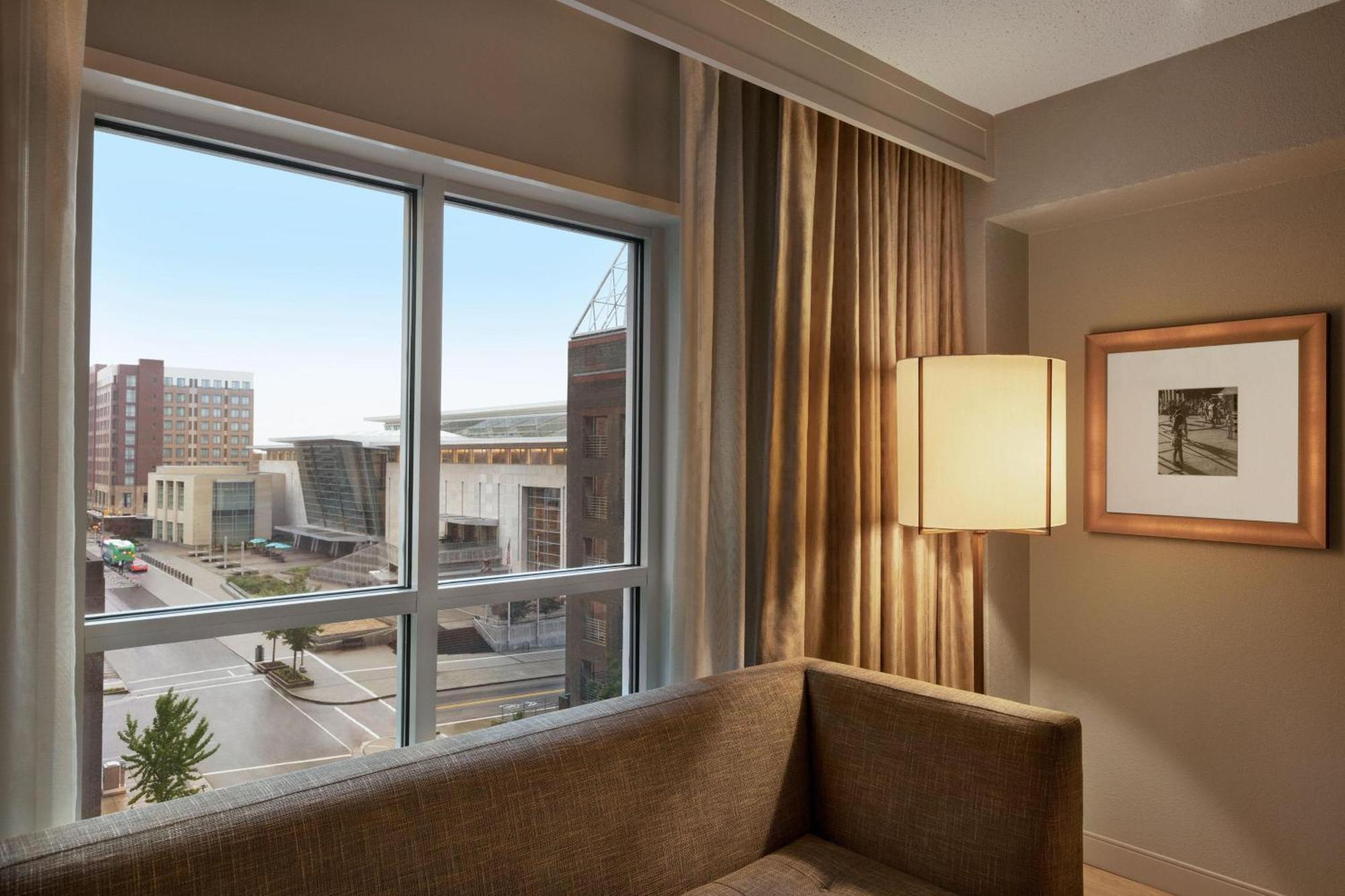 Sheraton Raleigh Hotel Exterior foto